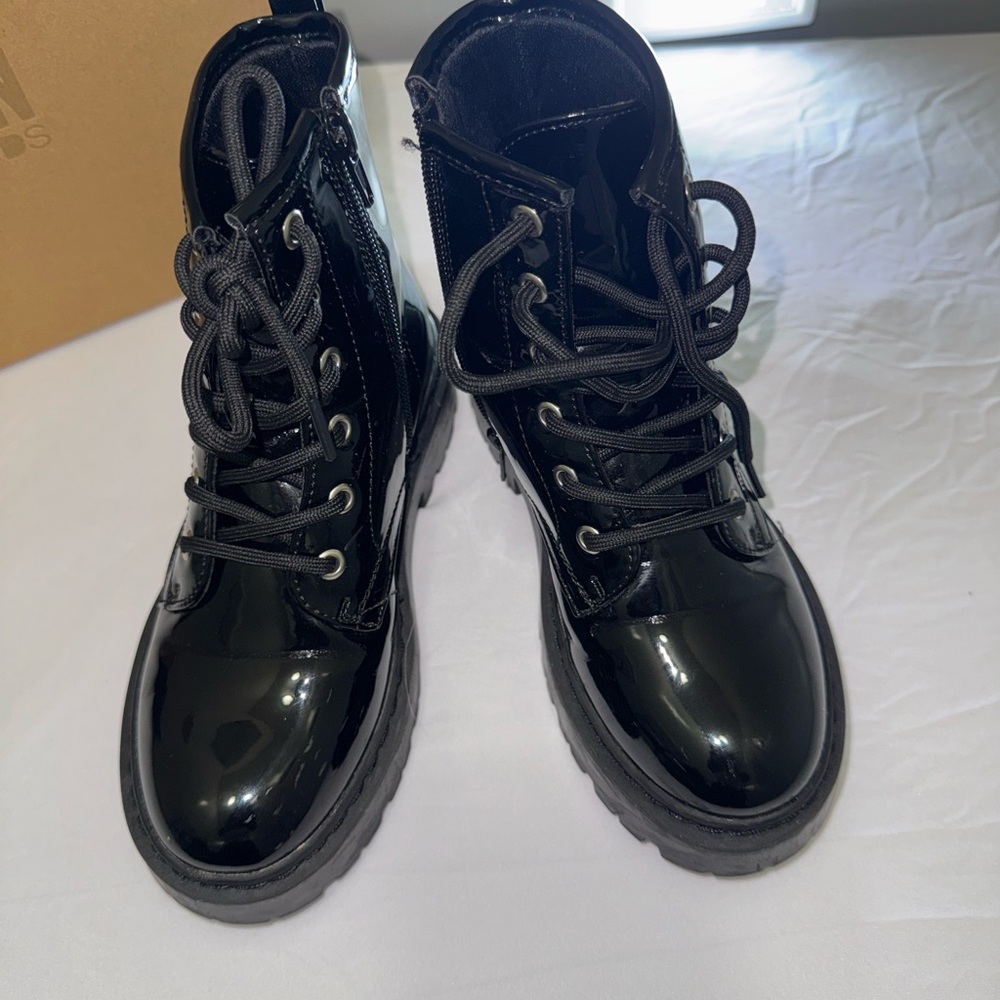 Steve Madden Black Patent Lace-Up Kids Combat Boots